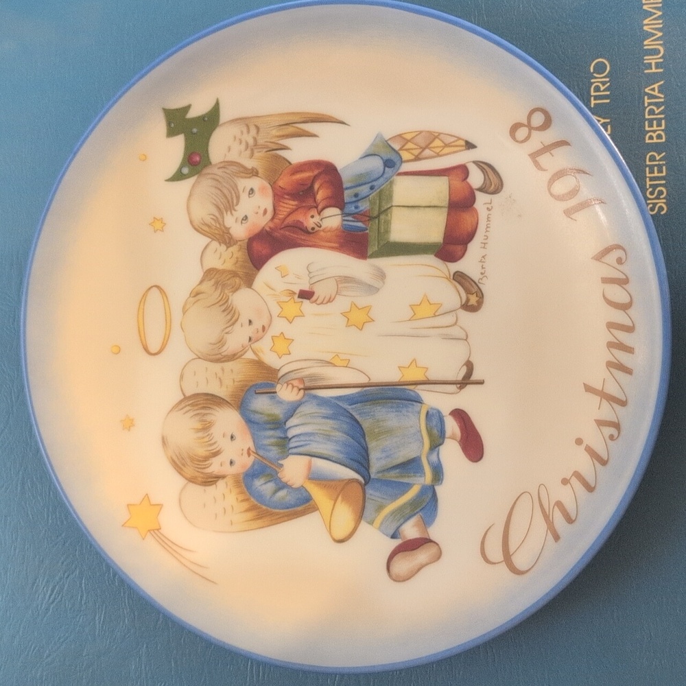 Vintage Christmas 1978 "The Trio" Collector's Plate